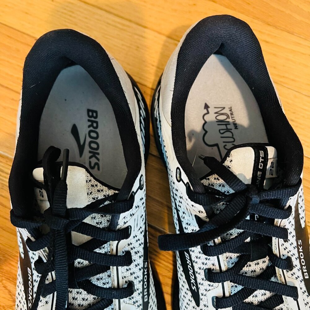 Brooks Adrenaline GTS 22 Mens 10.5 Wide Shoes Gray Running Walking Gym Lace Up - Picture 10 of 16